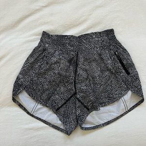 Lululemon tracker short